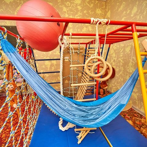 Спортивный уголок в игровой комнате для отдыха детей в Евпатории
