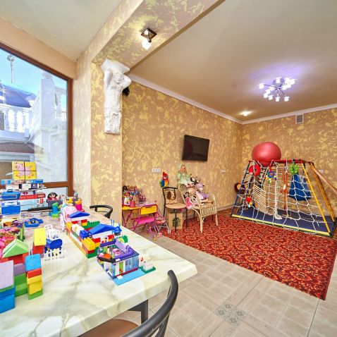 Отдых с детьми в Заозерном в гостевом доме с игровой комнатой